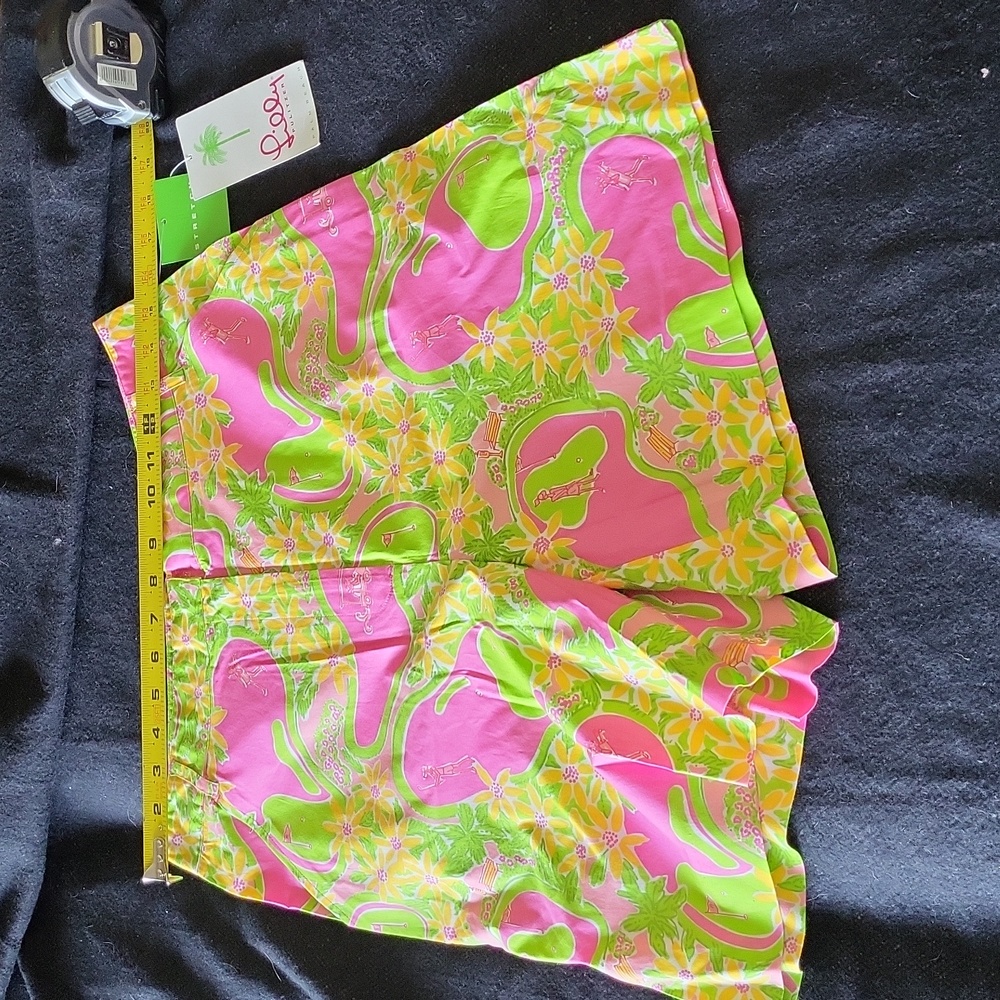 Floral Lilly Pulitzer shorts.  NWT